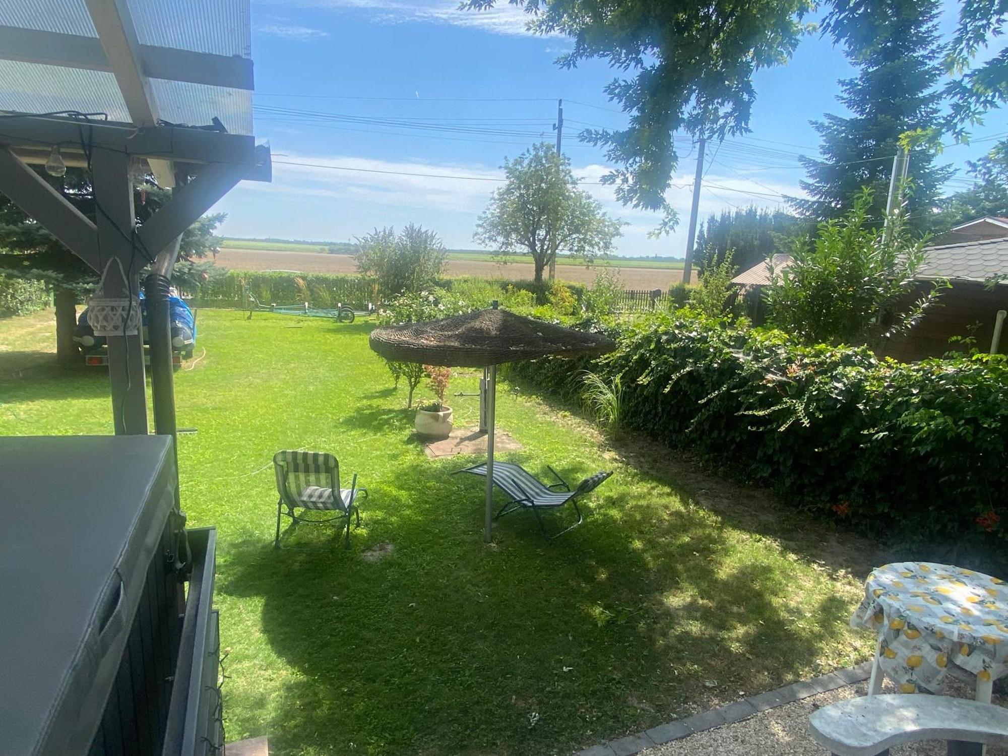 Villa Icuka Vendeghaza Kiskunlacháza Exterior foto